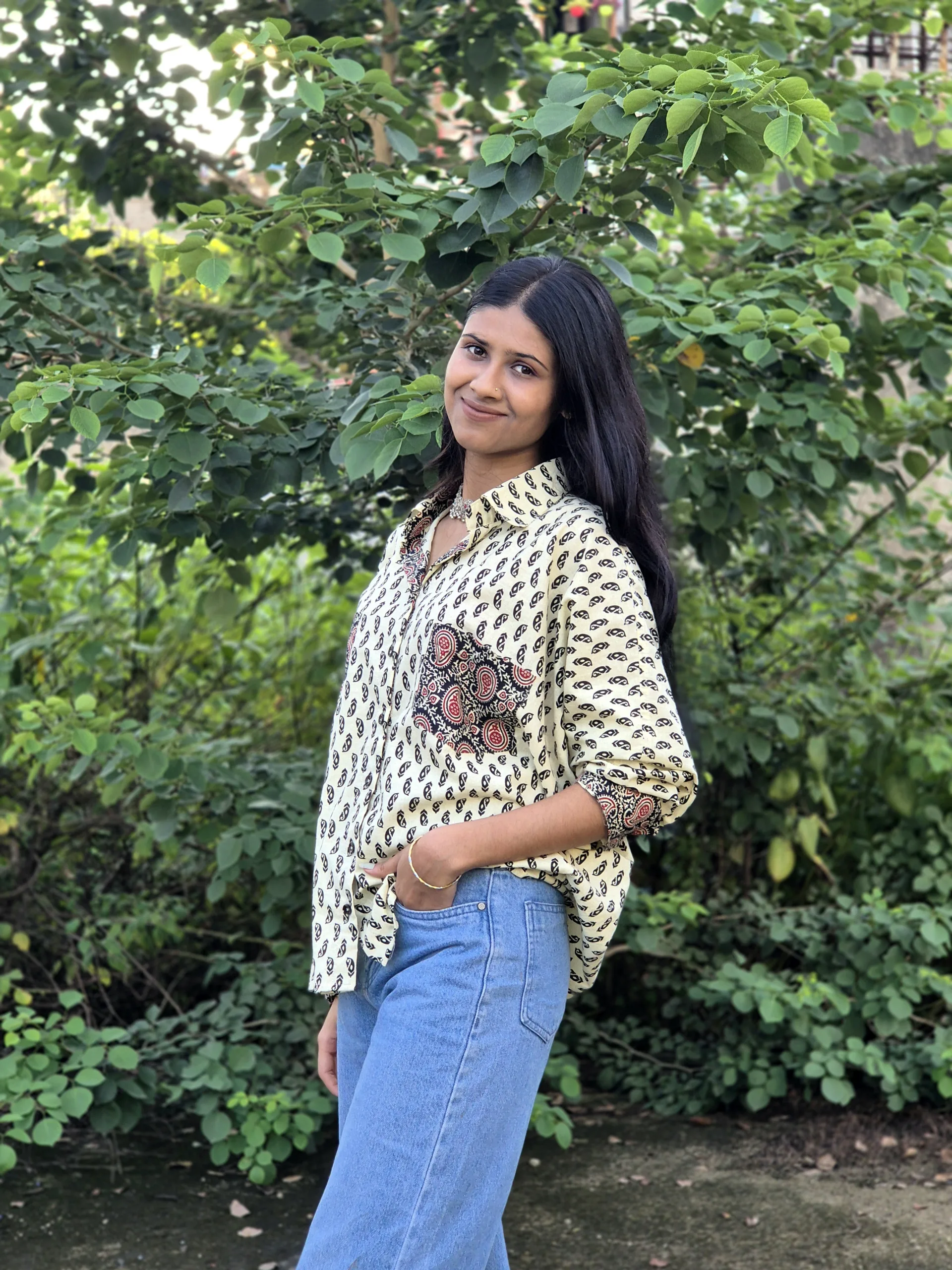 Trendy Oversized Shirt for Women – Cool and Classy Everyday Look